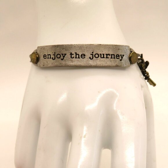 Sweet Romance Adjustable Metal Bracelet Charms Enjoy The Journey Inscription - Picture 1 of 10
